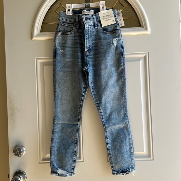 Abercrombie & Fitch Denim - Abercrombie & Fitch The Super Skinny Ankle High Rise